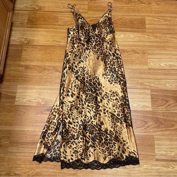 Secret Treasures Other - Secret Treasures Nightgown in Gold Animal Print, Black Lace, Size Medium (8/10)